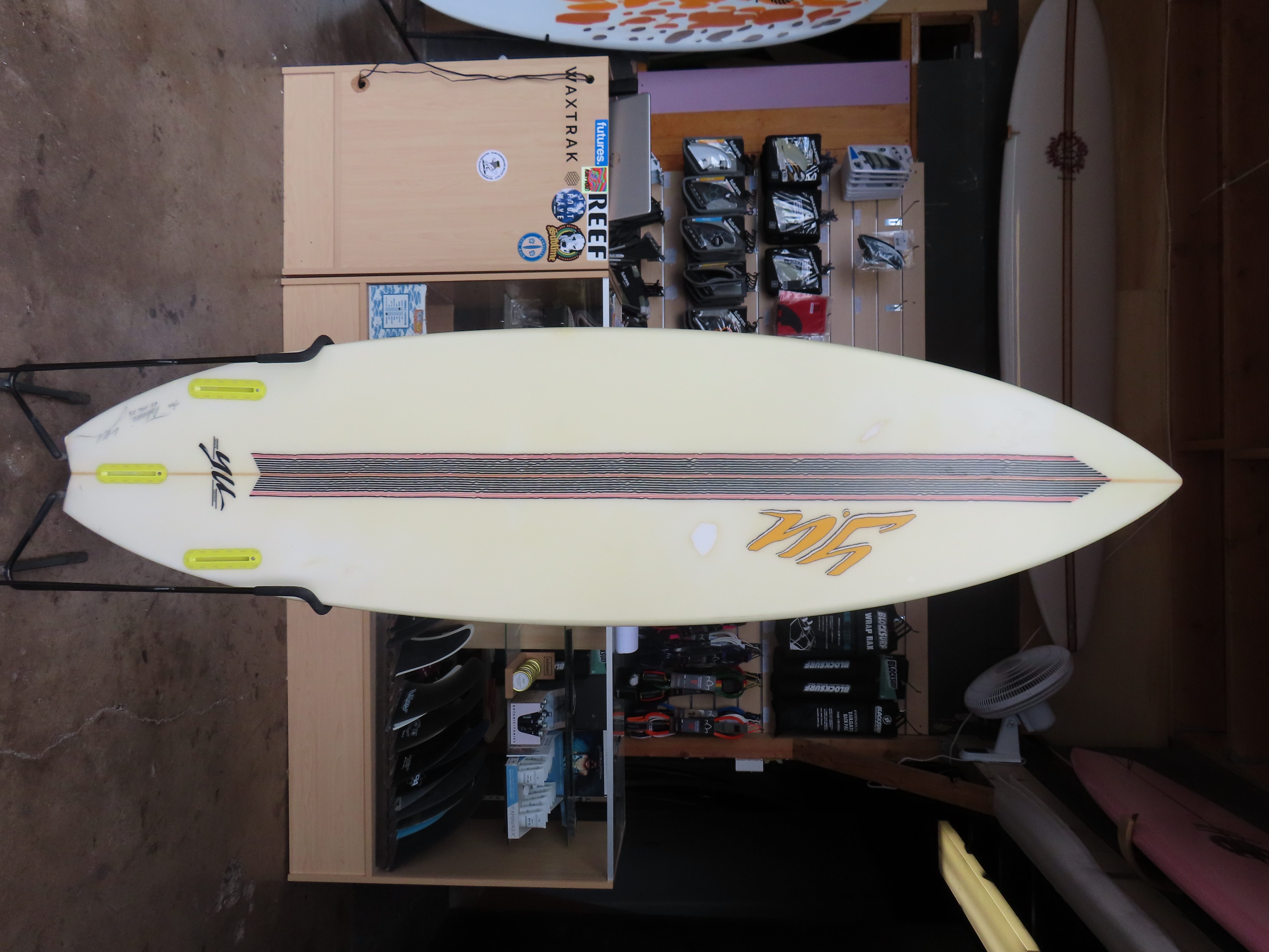 6ft 3in Y.U. Short Board 27.2L #8